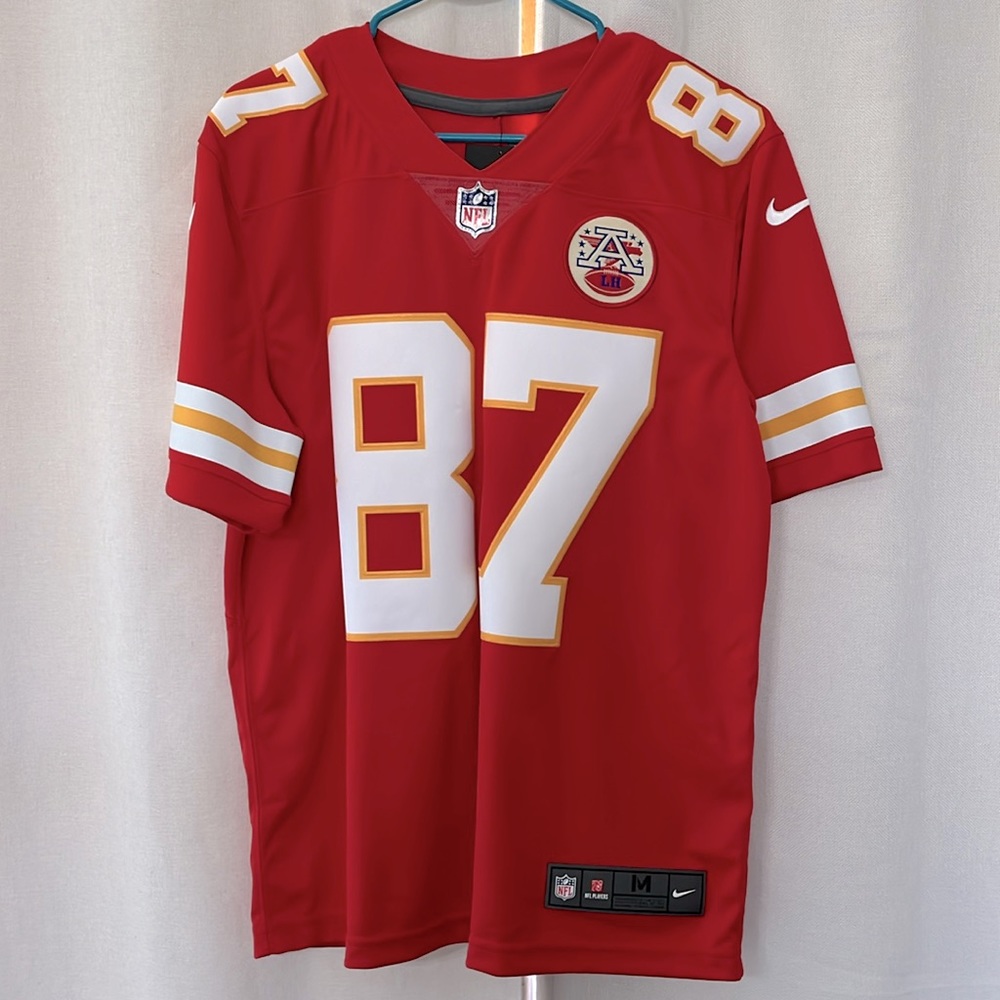 NWT! KC CHIEFS - Travis Kelce Jersey #87 - medium